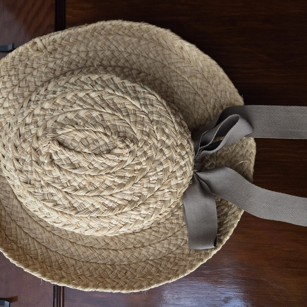 Chic Straw Sun Hat with Brownish-Gray Ribbon